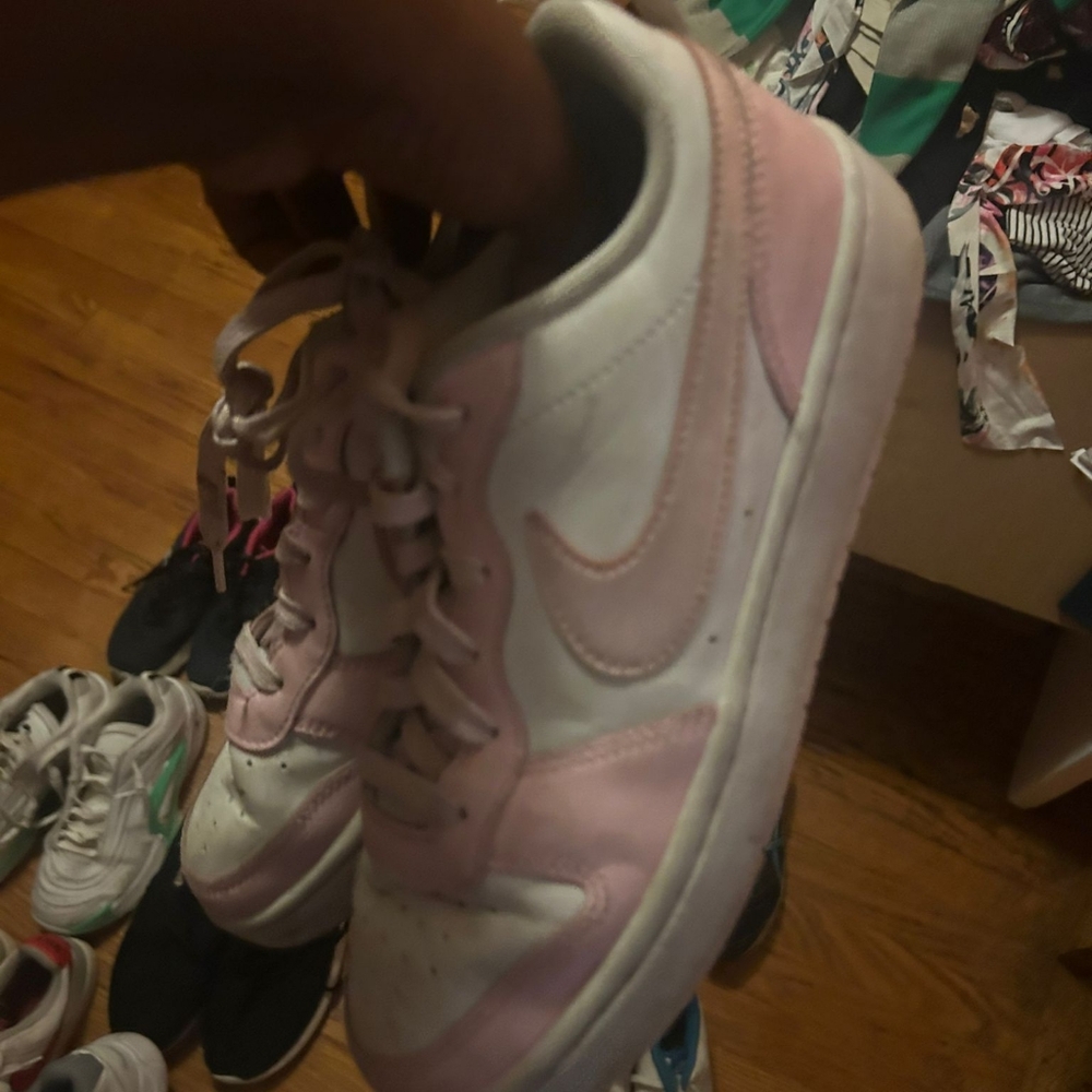Used Mixed Athletic Shoes - Picture 5 of 7
